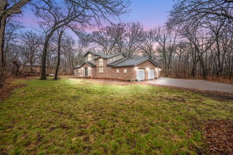 Photo of 3127 Vinburn Rd, Bristol, WI 53590 (MLS # 1956390)