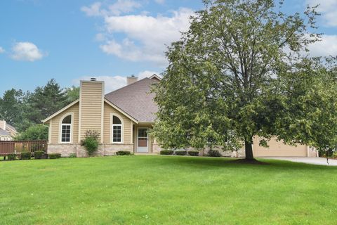 Photo of 2975 River Birch Dr, Brookfield, WI 53045 (MLS # 1931704)