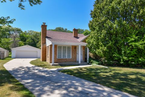 Photo of 3933 S 69th St, Milwaukee, WI 53220 (MLS # 1971723)