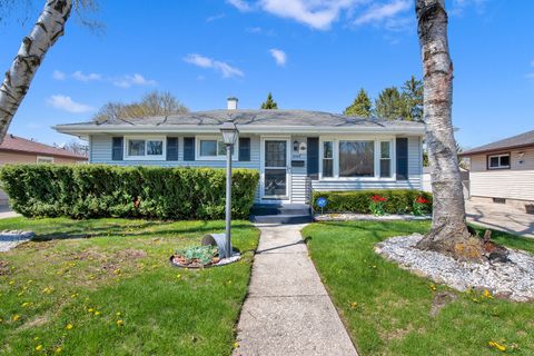 Photo of 3347 Drexell Ave, Racine, WI 53403 (MLS # 1959379)