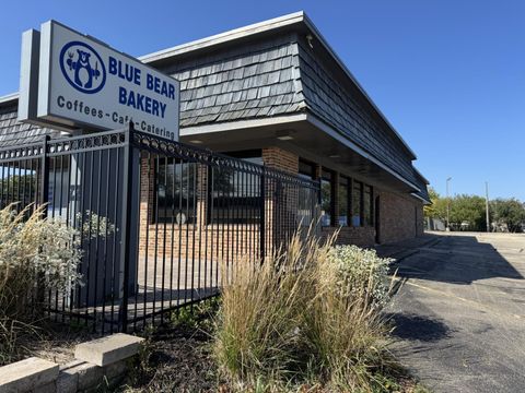 Photo of 622 Three Mile Rd, Racine, WI 53402 (MLS # 1937987)