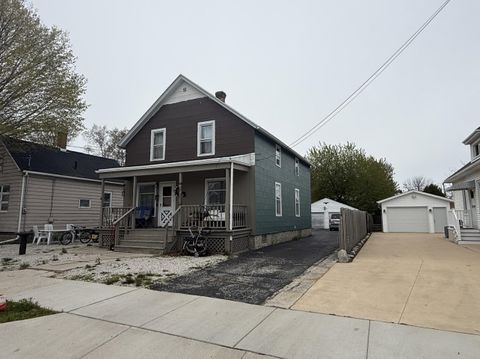 Photo of 2010 Lincoln St, Two Rivers, WI 54241 (MLS # 1964792)