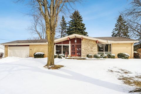 Photo of 3254 S 121st St, West Allis, WI 53227 (MLS # 1952853)