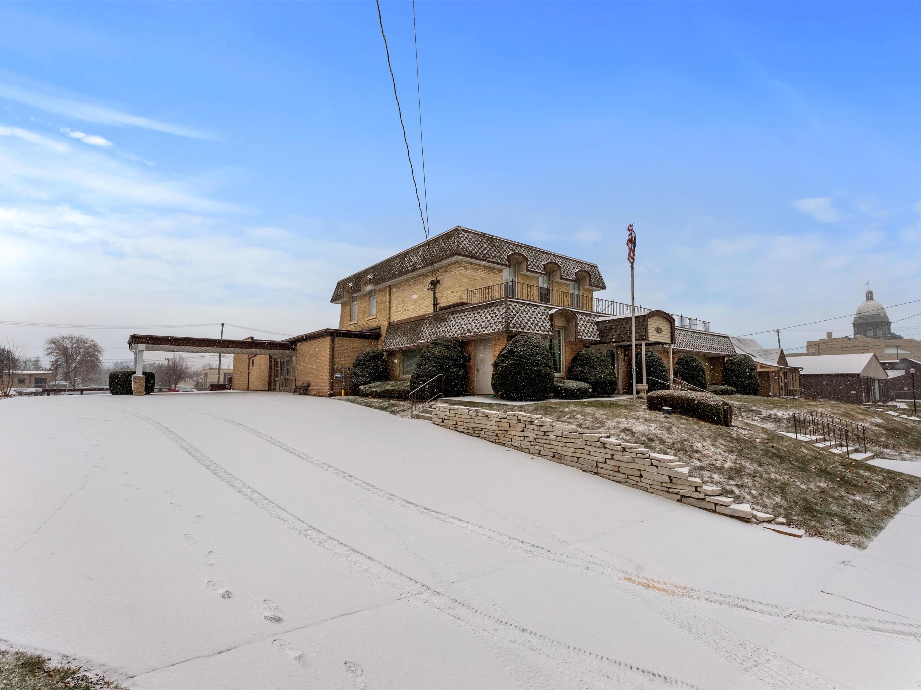 Manitowoc, Wisconsin 54220, United States, ,Commercial,Active,20893