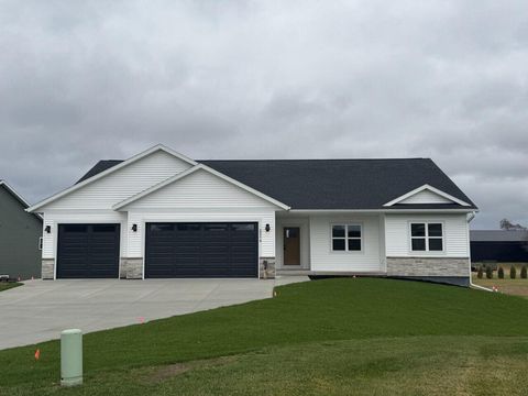 Photo of 2214 Sierra Ave, Holmen, WI 54636 (MLS # 1943566)