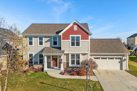 Photo of 332 Indigo Dr, Port Washington, WI 53074 (MLS # 1942681)