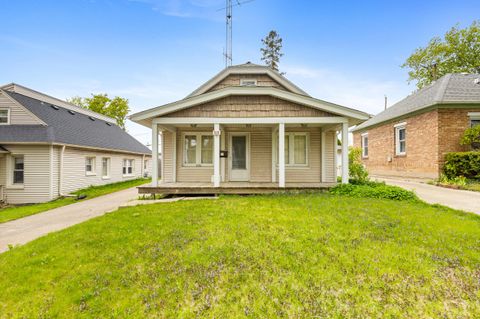 Photo of 515 S 94th Pl, Milwaukee, WI 53214 (MLS # 1962407)