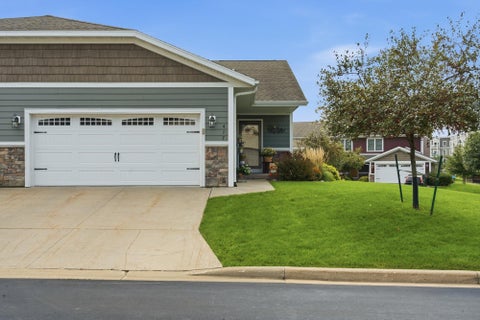 Photo of 477 Coronado Cir, Onalaska, WI 54650 (MLS # 1982358)