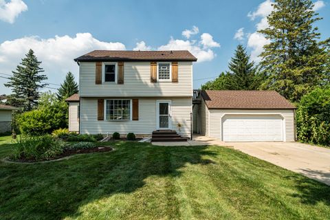 Photo of 18060 Midland Pl, Brookfield, WI 53045 (MLS # 1929409)