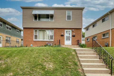 Photo of 8508 W Keefe Ave, Milwaukee, WI 53222 (MLS # 1962391)