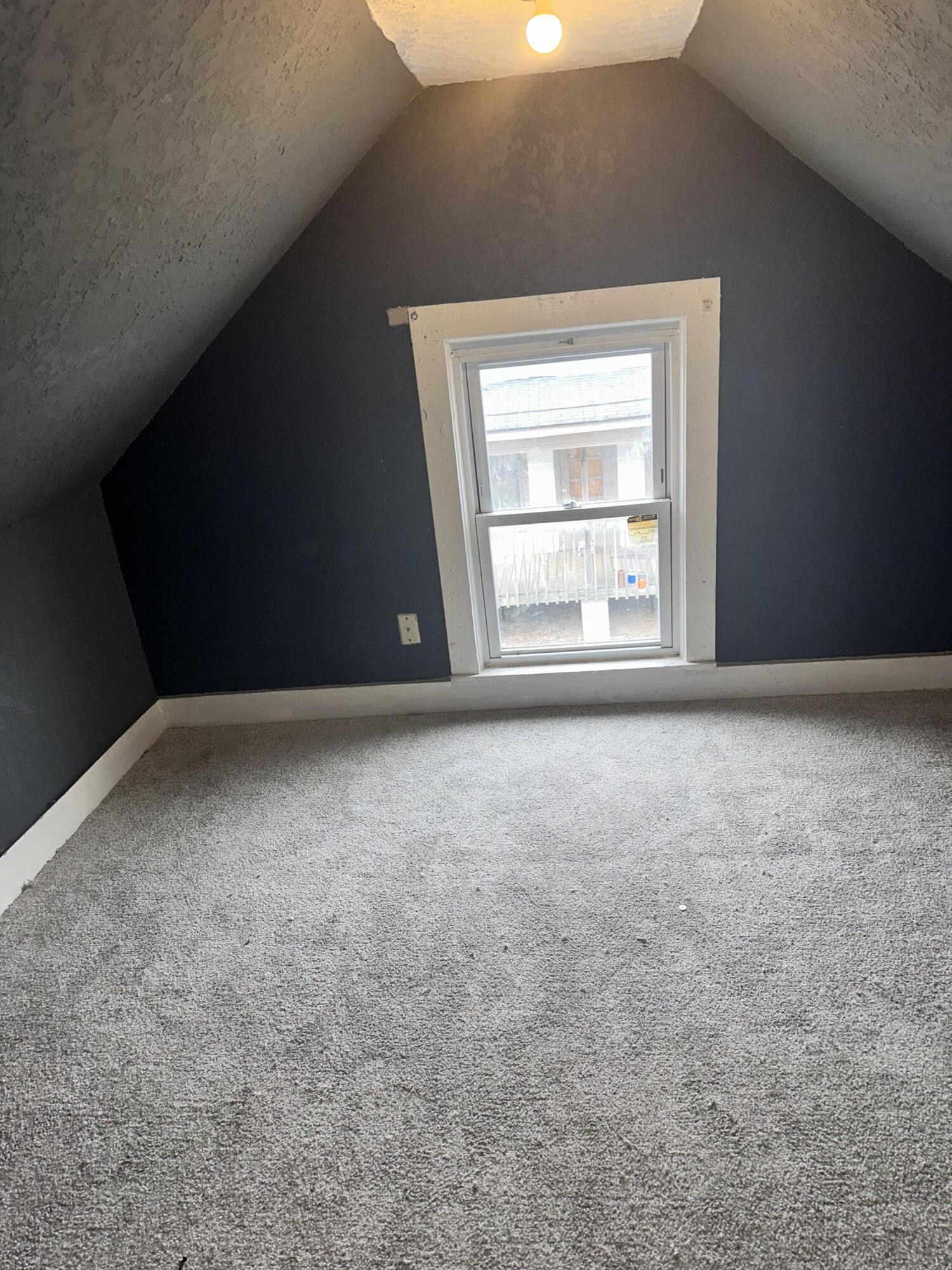 Racine, Wisconsin 53404, United States, 2 Bedrooms Bedrooms, ,1 BathroomBathrooms,Residential,Pending,9714