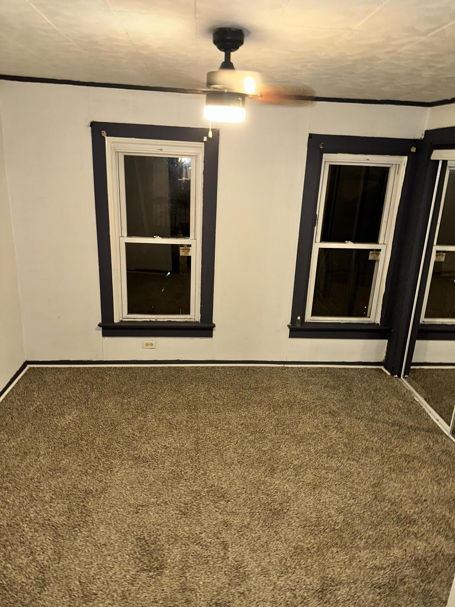 Racine, Wisconsin 53404, United States, 2 Bedrooms Bedrooms, ,1 BathroomBathrooms,Residential,Pending,9714