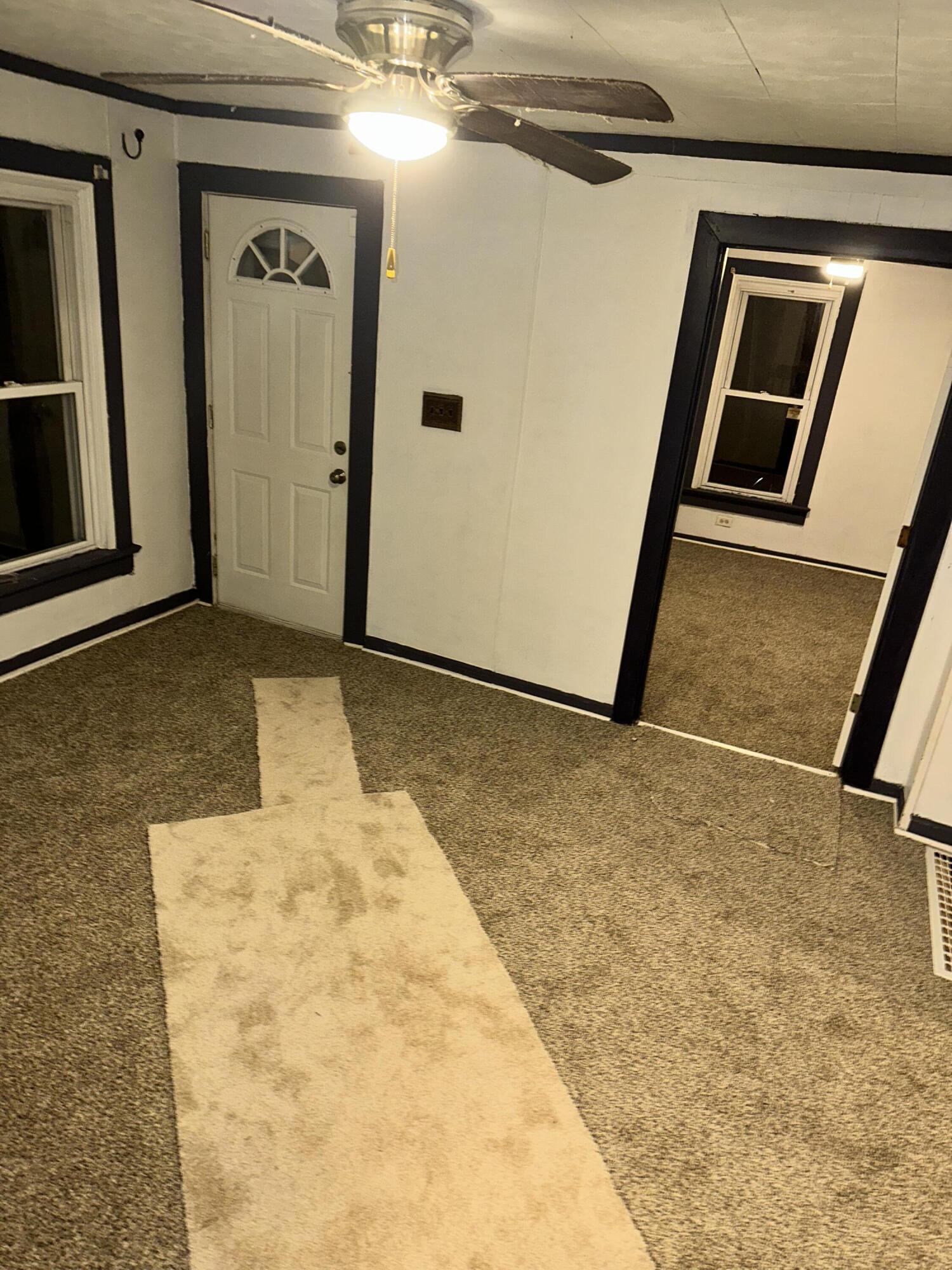 Racine, Wisconsin 53404, United States, 2 Bedrooms Bedrooms, ,1 BathroomBathrooms,Residential,Pending,9714