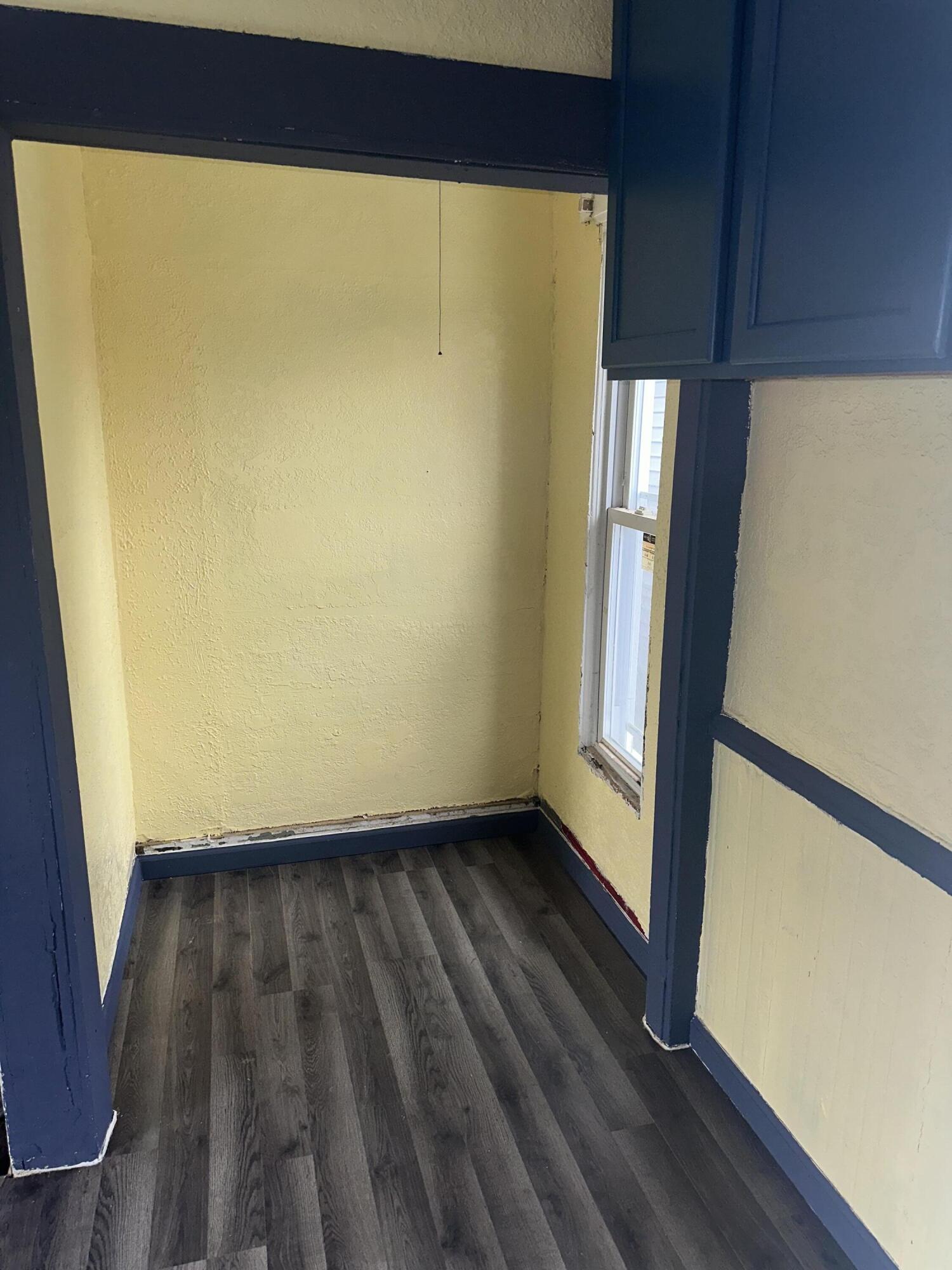 Racine, Wisconsin 53404, United States, 2 Bedrooms Bedrooms, ,1 BathroomBathrooms,Residential,Pending,9714