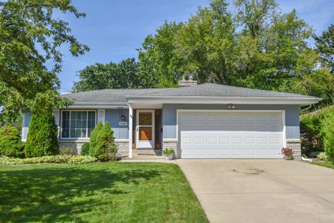 Photo of 5405 N Shasta Dr, Glendale, WI 53209 (MLS # 1981128)