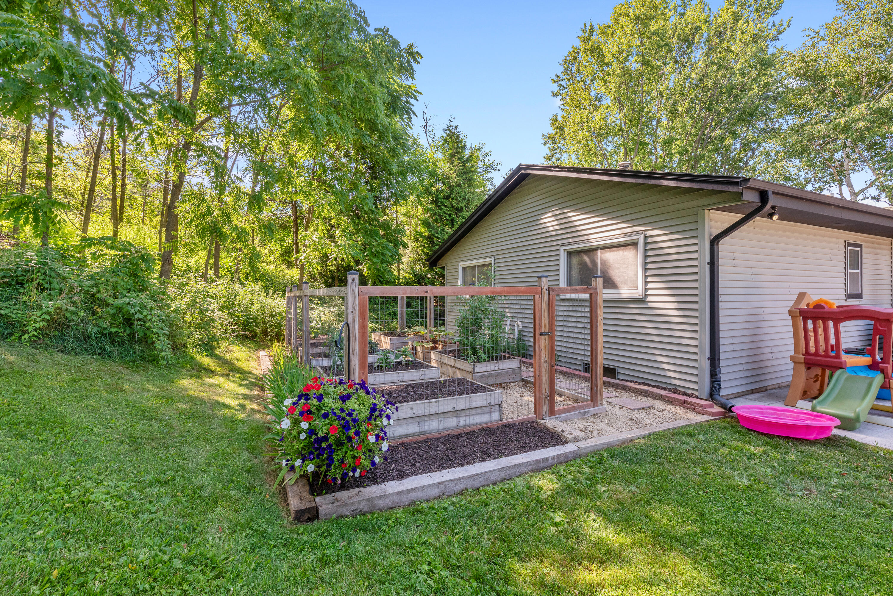 Jackson, Wisconsin 53012, United States, 3 Bedrooms Bedrooms, ,2 BathroomsBathrooms,Residential,Active,179397