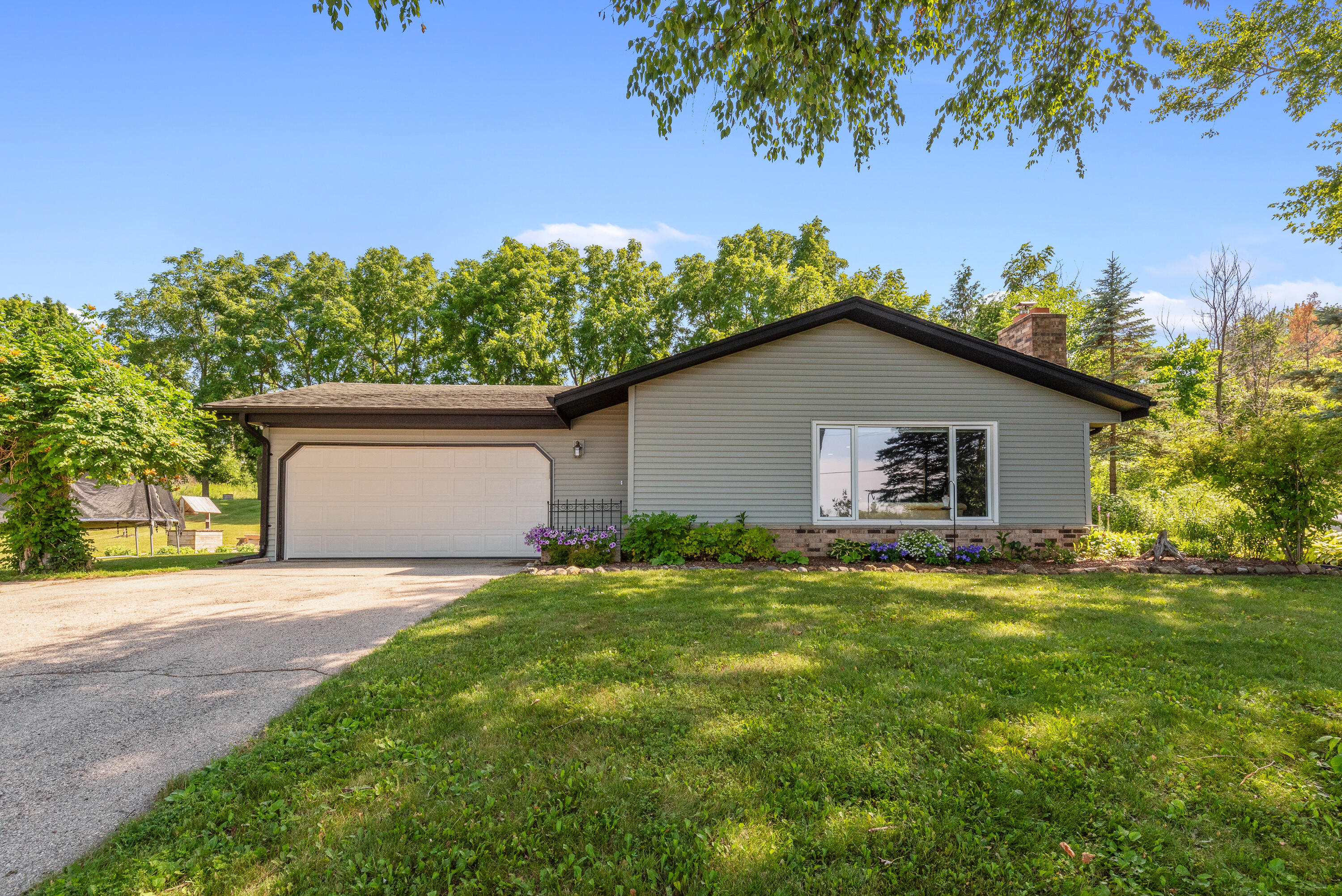 Jackson, Wisconsin 53012, United States, 3 Bedrooms Bedrooms, ,2 BathroomsBathrooms,Residential,Active,179397