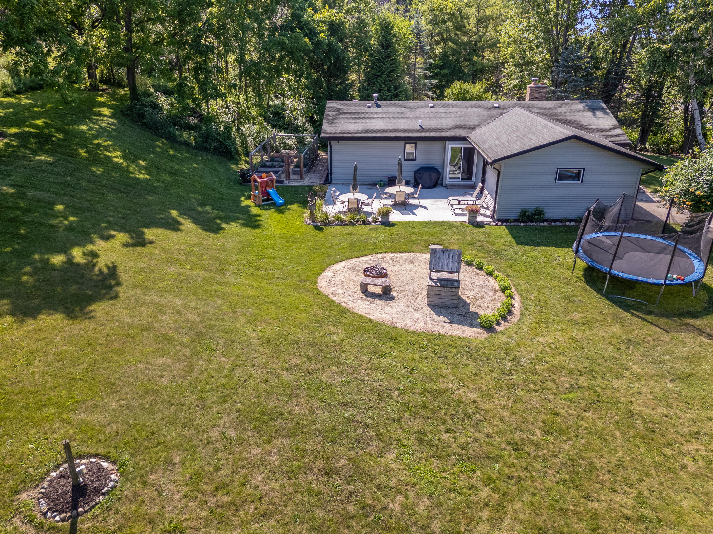 Jackson, Wisconsin 53012, United States, 3 Bedrooms Bedrooms, ,2 BathroomsBathrooms,Residential,Active,179397