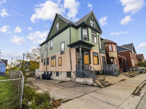 Photo of 1912 N 27th St, Milwaukee, WI 53208 (MLS # 1948301)
