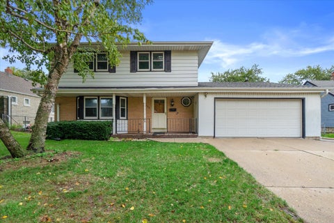 Photo of 732 S 96th St, West Allis, WI 53214 (MLS # 1981439)