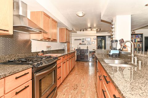 Photo of 1904 N Farwell Ave, Milwaukee, WI 53202 (MLS # 1956621)