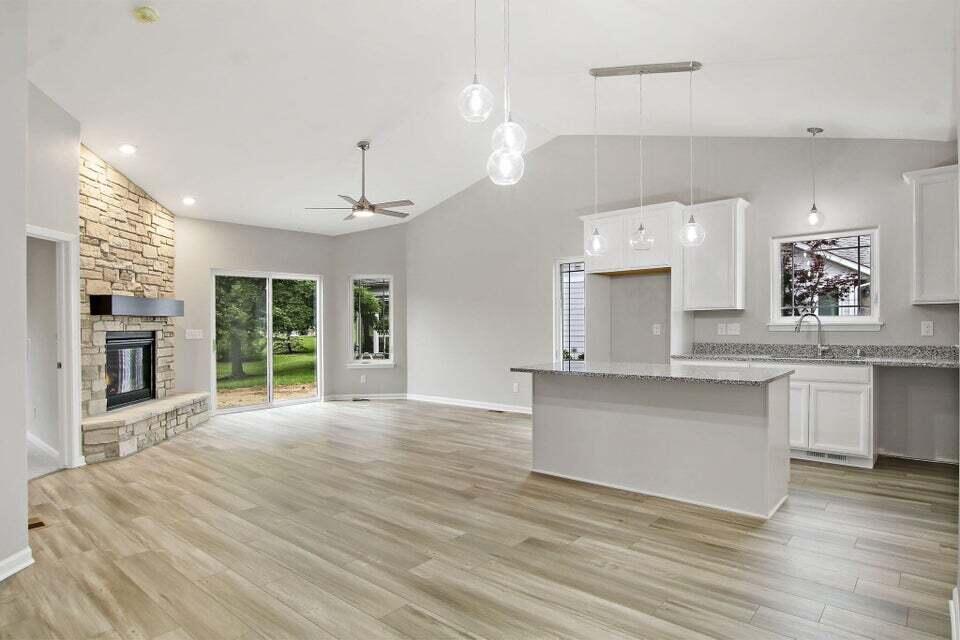 Twin Lakes, Wisconsin 53181, United States, 2 Bedrooms Bedrooms, ,2 BathroomsBathrooms,Residential,Active,184741