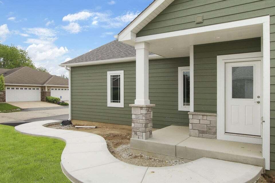 Twin Lakes, Wisconsin 53181, United States, 2 Bedrooms Bedrooms, ,2 BathroomsBathrooms,Residential,Active,184741