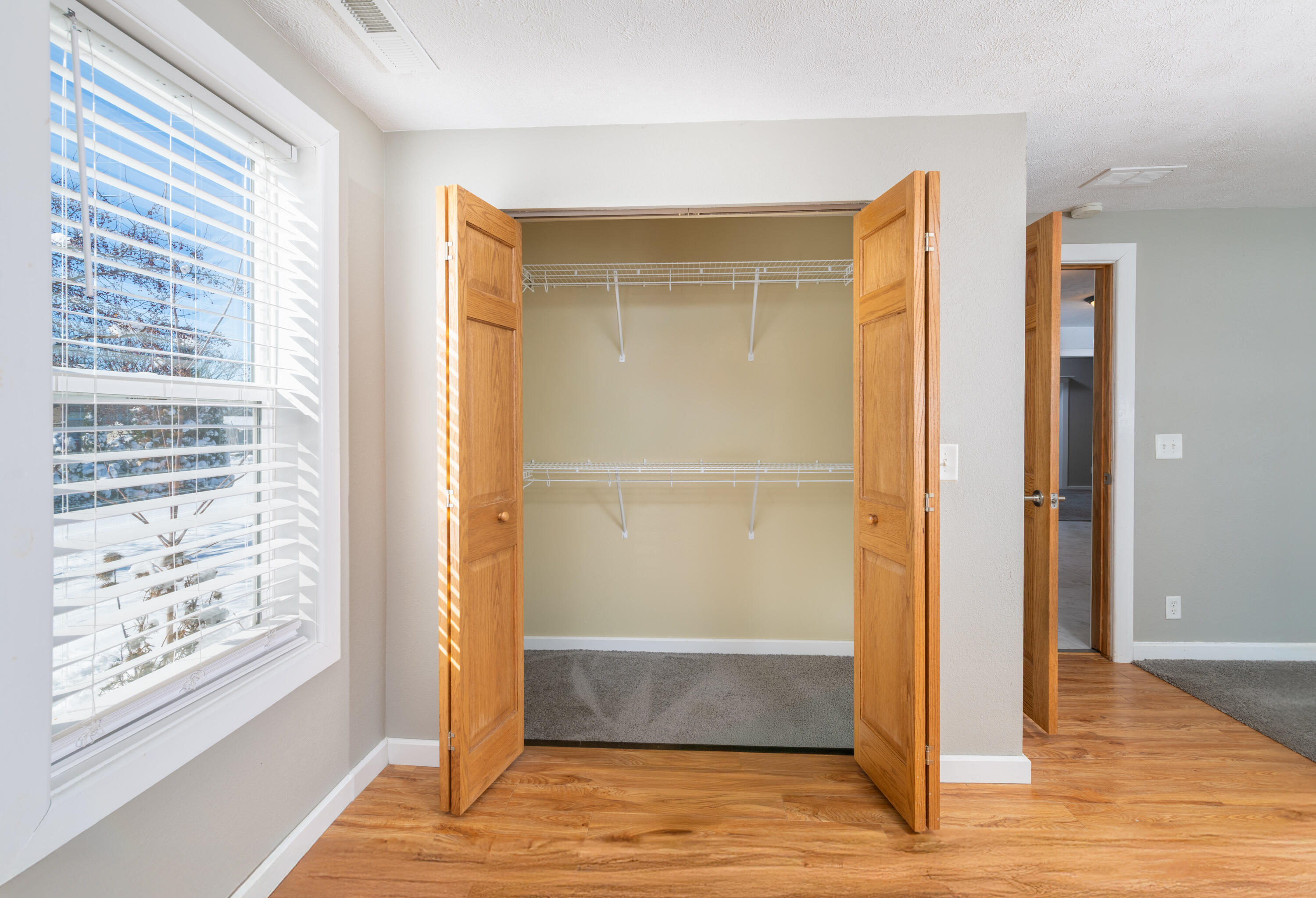 Roberts, Wisconsin 54023, United States, 2 Bedrooms Bedrooms, ,1 BathroomBathrooms,Residential,Active,85182