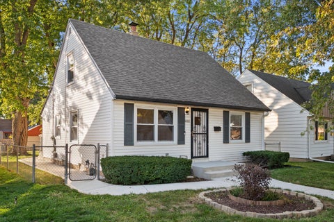 Photo of 4069 N 86th St, Milwaukee, WI 53222 (MLS # 1985896)