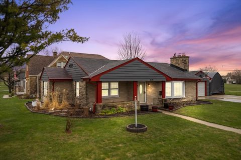 Photo of 311 W Pierre Ln, Port Washington, WI 53074 (MLS # 1915401)