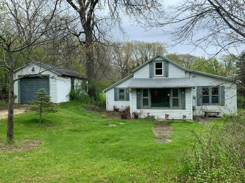 Photo of N76W28065 Center Oak Rd, Merton, WI 53029 (MLS # 1962185)