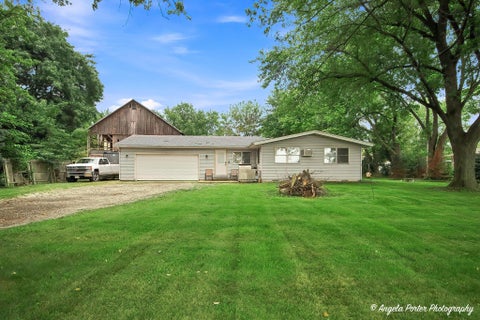 Photo of 11811 304th Ave, Salem Lakes, WI 53179 (MLS # 1979865)