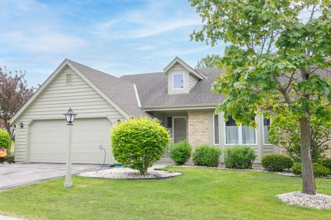 Photo of N97W17905 Mulberry Ct, Germantown, WI 53022 (MLS # 1964793)