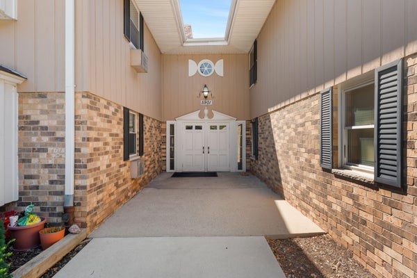 5901 W BROWN DEER RD UNIT 210, BROWN DEER, WI 53223 - Image 07c38c8b5a9dc4f7285ddb8f1ff8b530/99056825