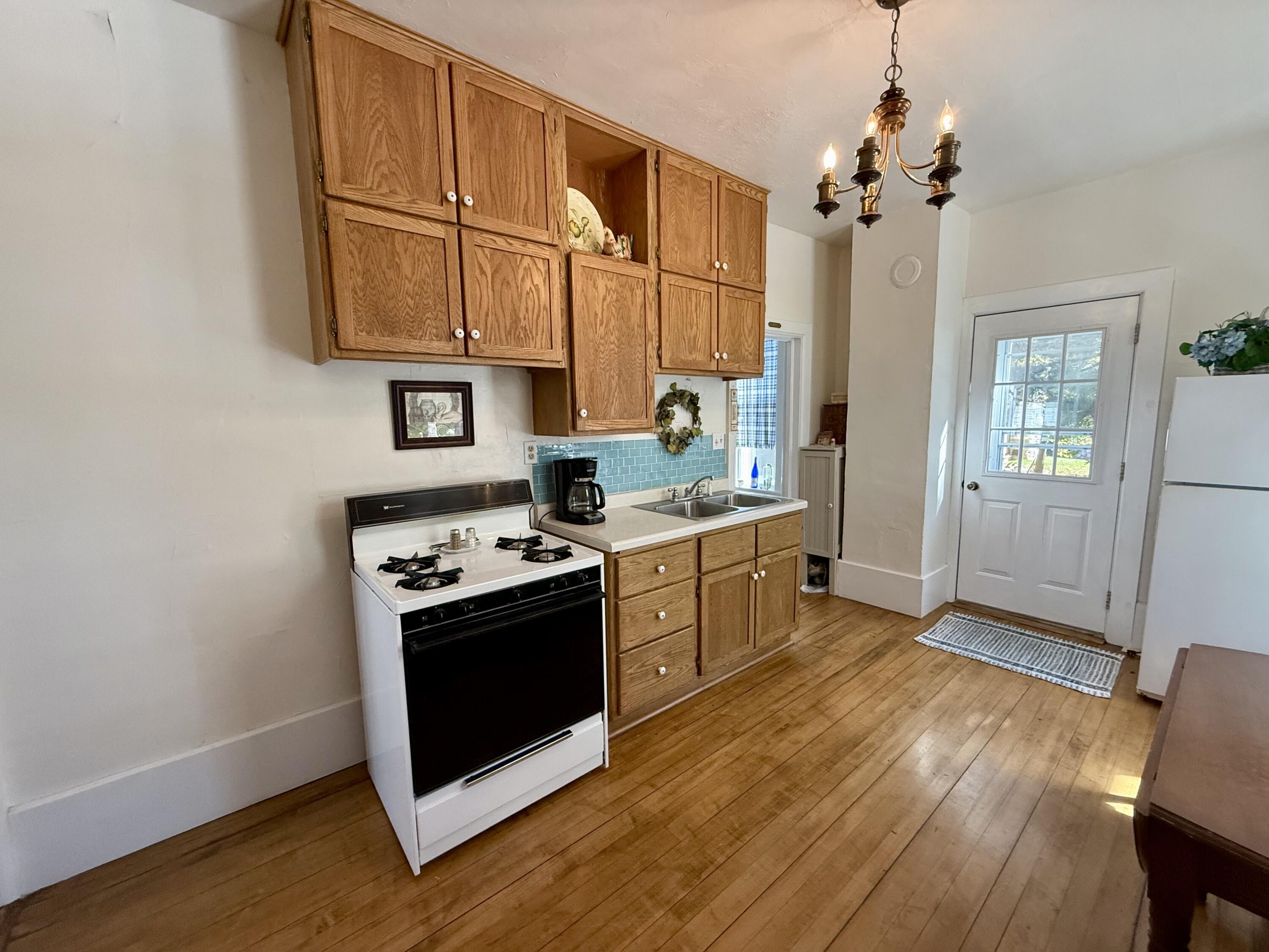 Kewaunee, Wisconsin 54216, United States, 4 Bedrooms Bedrooms, ,1 BathroomBathrooms,Residential,Active,224247