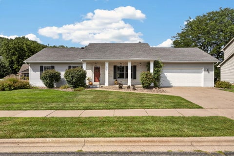 Photo of 1907 Evenson Dr, Onalaska, WI 54650 (MLS # 1978754)