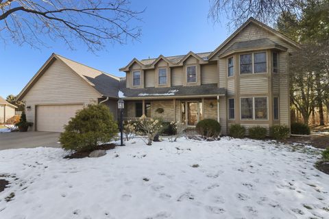 Photo of 1100 Cooper Hawk Dr, Burlington, WI 53105 (MLS # 1950261)