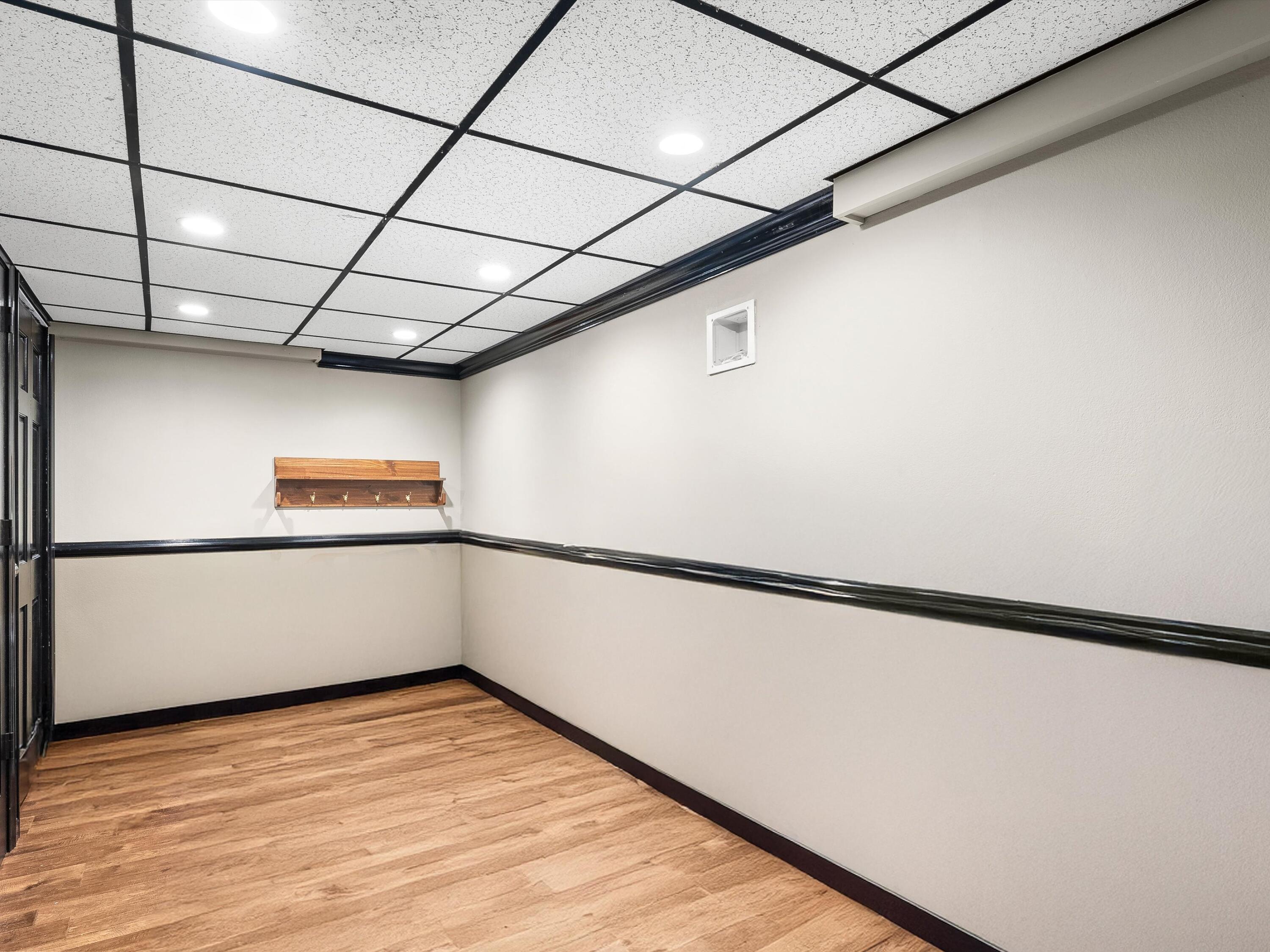 Manitowoc, Wisconsin 54220, United States, 3 Bedrooms Bedrooms, ,2 BathroomsBathrooms,Residential,Active,179381