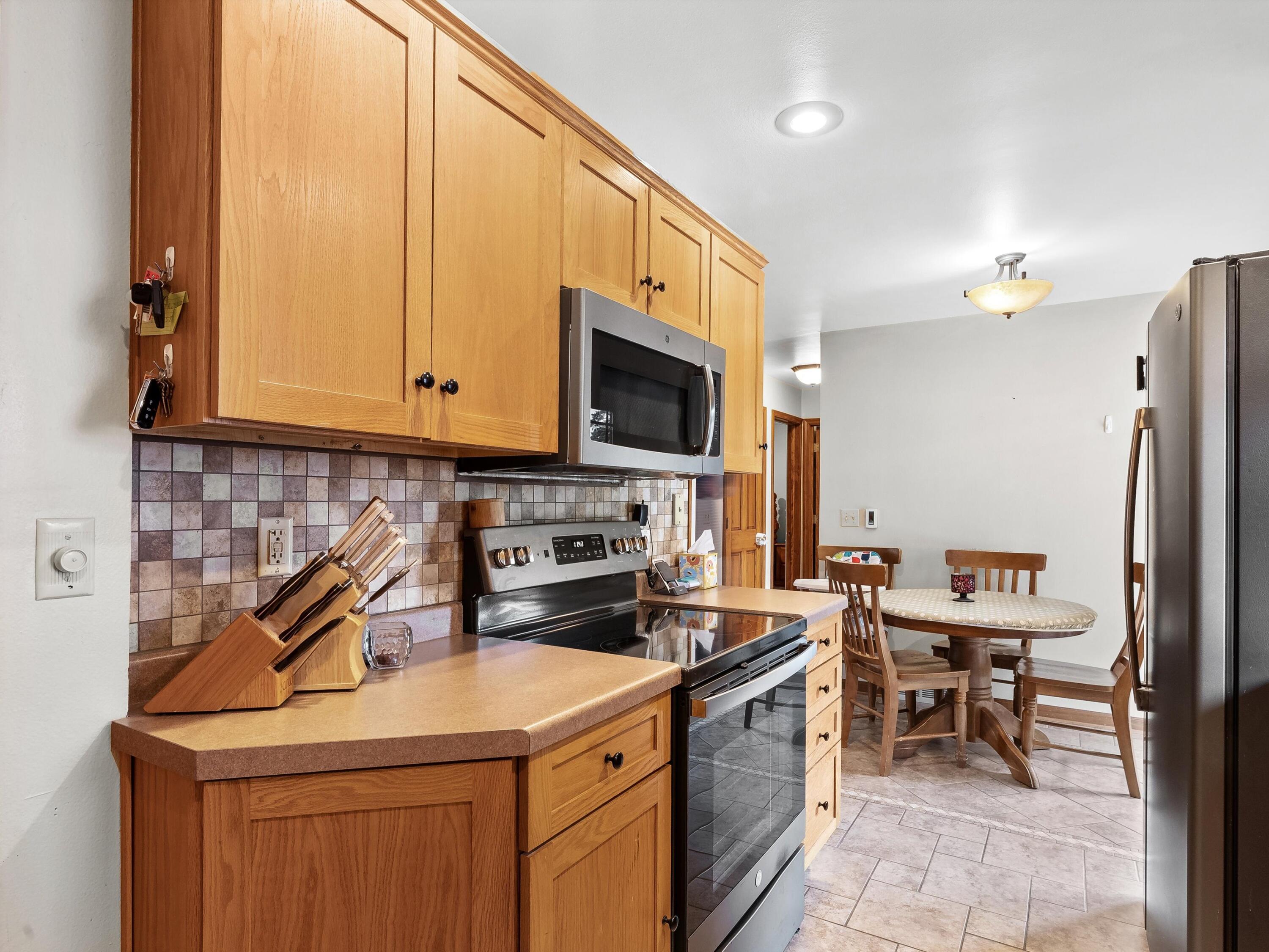 Manitowoc, Wisconsin 54220, United States, 3 Bedrooms Bedrooms, ,2 BathroomsBathrooms,Residential,Active,179381