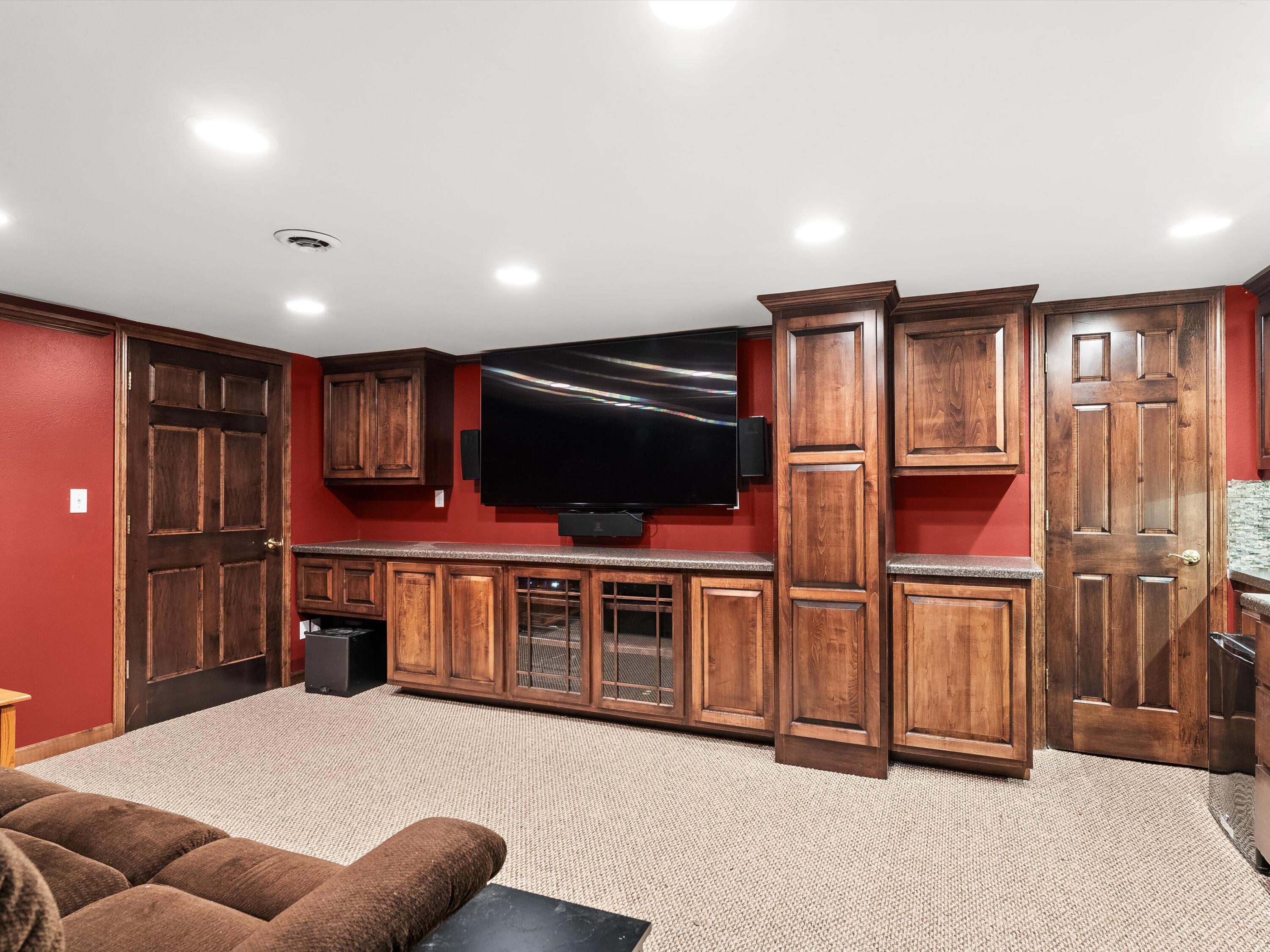 Manitowoc, Wisconsin 54220, United States, 3 Bedrooms Bedrooms, ,2 BathroomsBathrooms,Residential,Active,179381