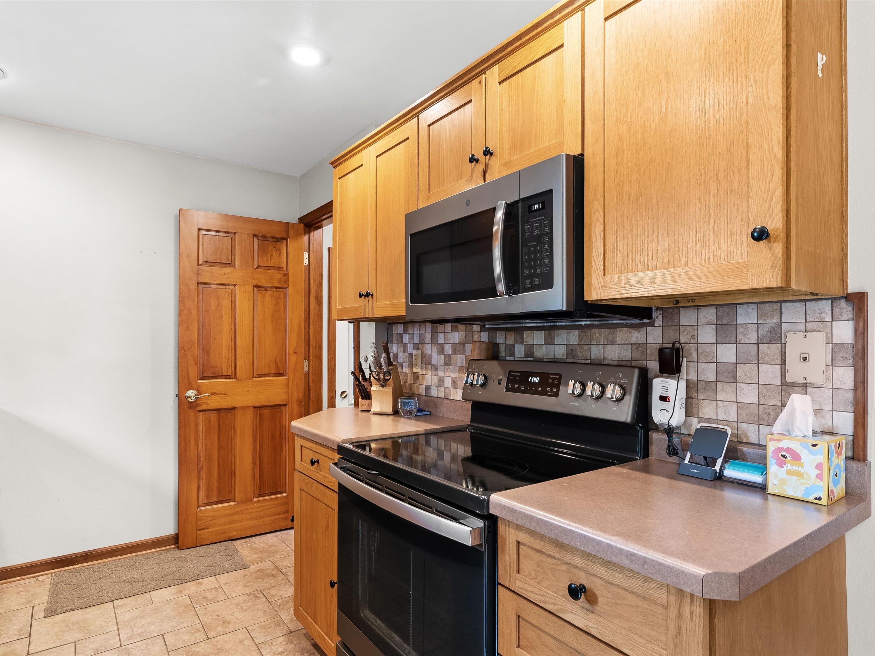 Manitowoc, Wisconsin 54220, United States, 3 Bedrooms Bedrooms, ,2 BathroomsBathrooms,Residential,Active,179381