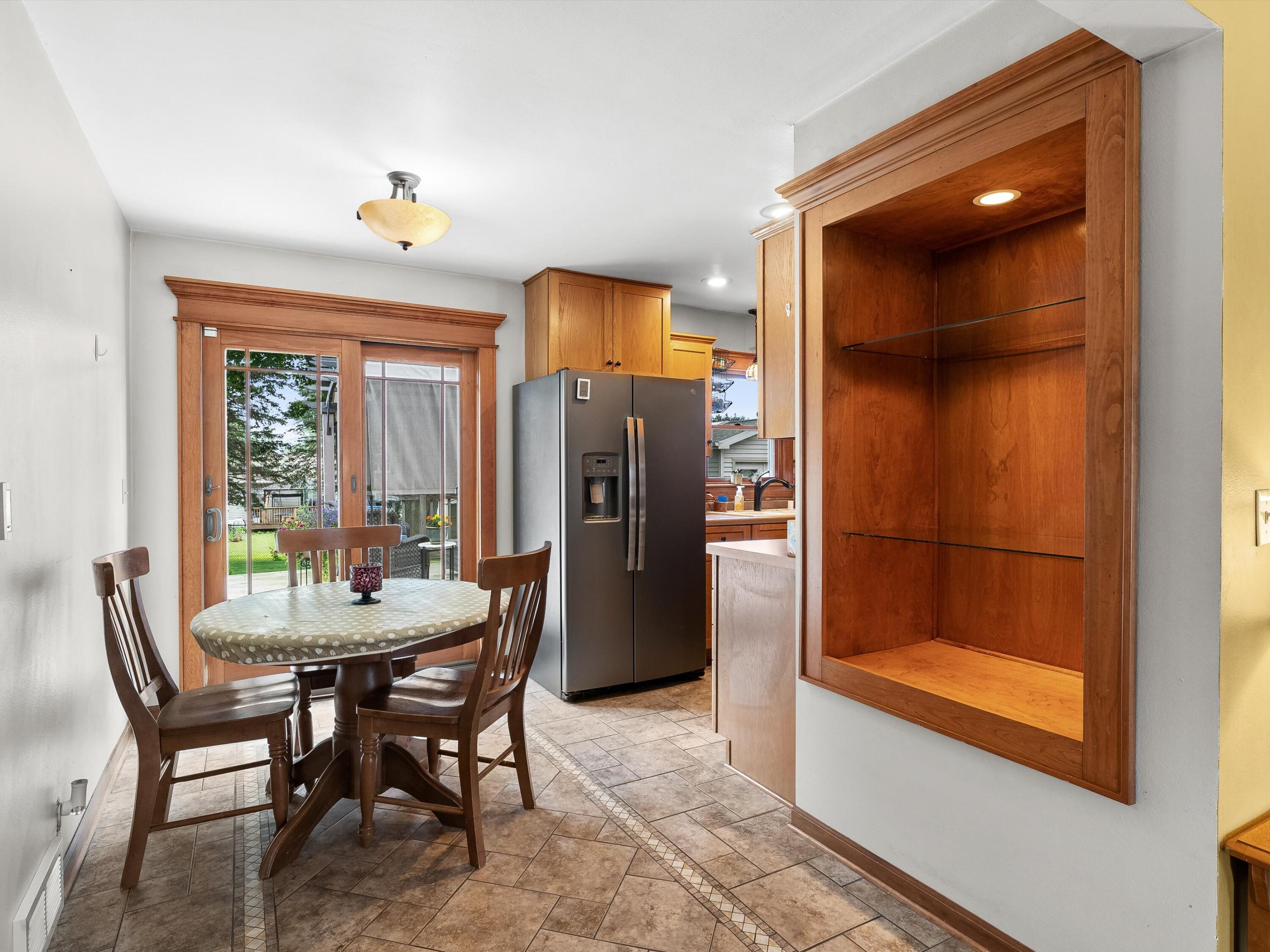 Manitowoc, Wisconsin 54220, United States, 3 Bedrooms Bedrooms, ,2 BathroomsBathrooms,Residential,Active,179381