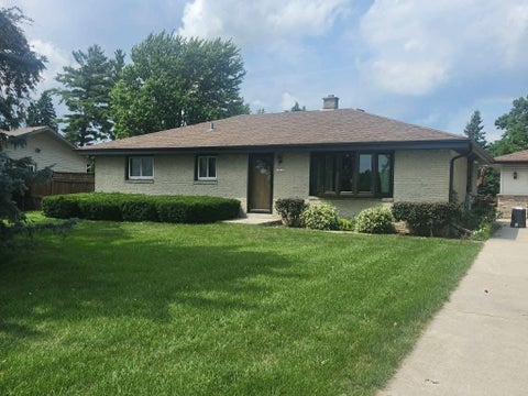 Photo of 19004 58th Rd, Yorkville, WI 53182 (MLS # 1971249)