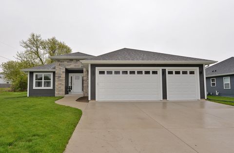 Photo of 2200 90th St, Sturtevant, WI 53177 (MLS # 1960508)