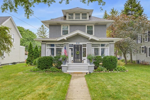 Photo of 322 Grand Ave, Hartford, WI 53027 (MLS # 1975397)
