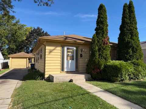Photo of 2708 W High St, Racine, WI 53404 (MLS # 1984084)