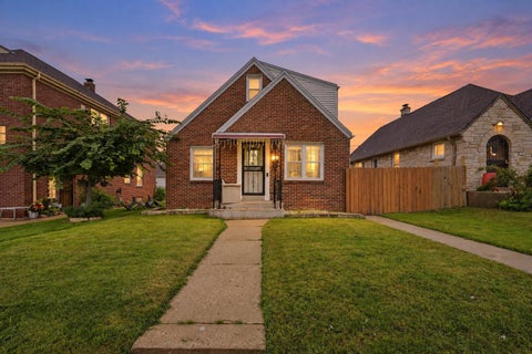 Photo of 3318 S 13th St, Milwaukee, WI 53215 (MLS # 1980759)