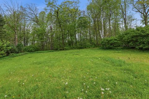 Photo of 1713 Monroe St, New Holstein, WI 53061 (MLS # 1963341)