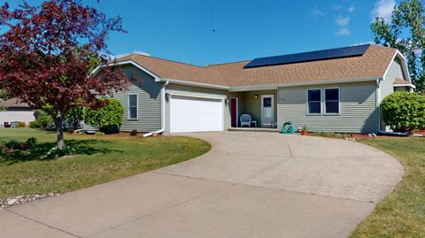Photo of 24328 Cardinal Ct, Trempealeau, WI 54661 (MLS # 1962499)