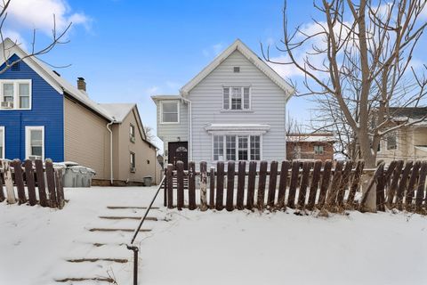 Photo of 747 S 23rd St, Milwaukee, WI 53204 (MLS # 1948400)